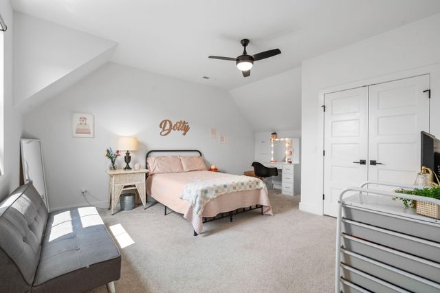 1085 E Valley Trail Drive, Republic, MO 65738