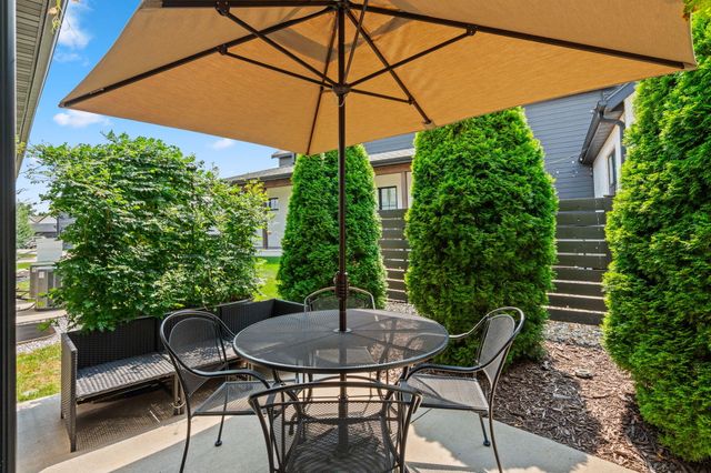 1085 E Valley Trail Drive, Republic, MO 65738