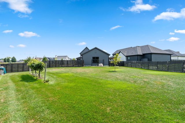 1085 E Valley Trail Drive, Republic, MO 65738