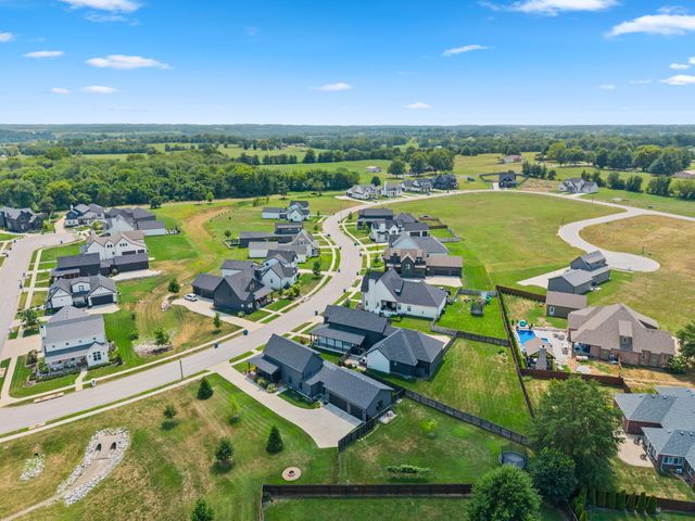 1085 E Valley Trail Drive, Republic, MO 65738