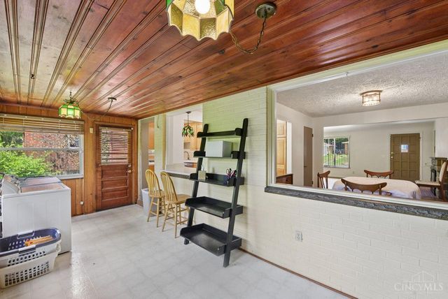 2939 Lawndale Avenue, Cincinnati, OH 45212