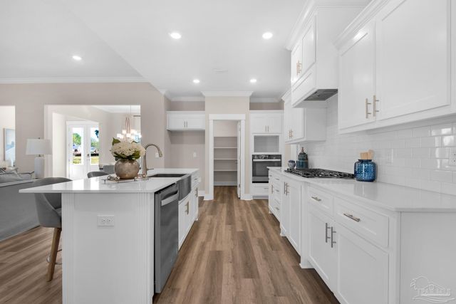 5912 Greenfield St, Pace, FL 32571