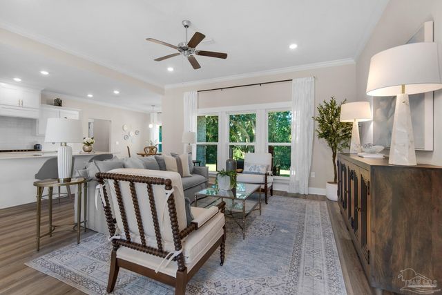 5912 Greenfield St, Pace, FL 32571