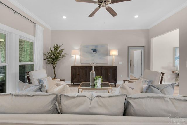 5912 Greenfield St, Pace, FL 32571