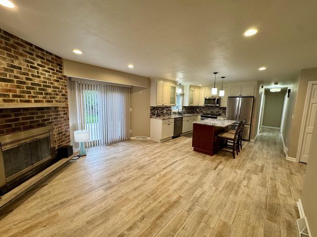 1473 32nd AVENUE, Kenosha, WI 53144