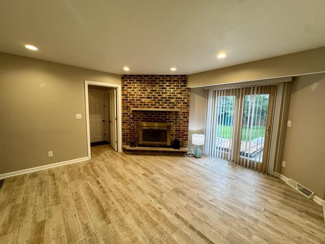 1473 32nd AVENUE, Kenosha, WI 53144
