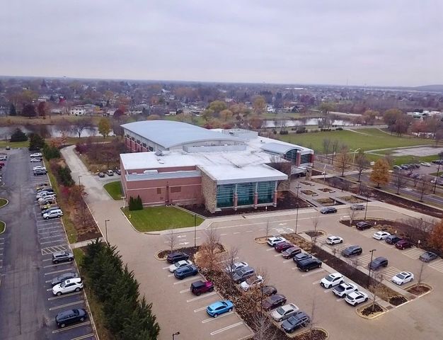 244 Klein Creek Court 1A, Carol Stream, IL 60188