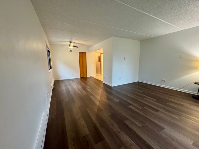 244 Klein Creek Court 1A, Carol Stream, IL 60188