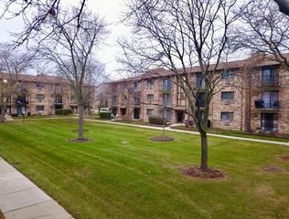 244 Klein Creek Court 1A, Carol Stream, IL 60188