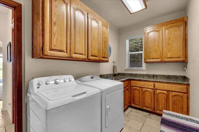 416 Arbor Place, Redding, CA 96001