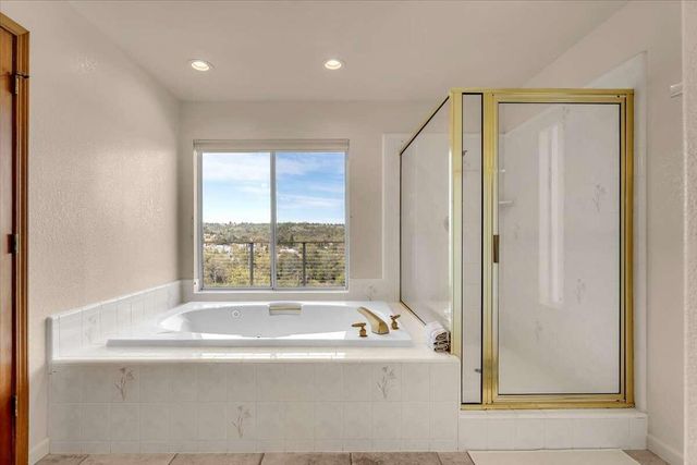 416 Arbor Place, Redding, CA 96001