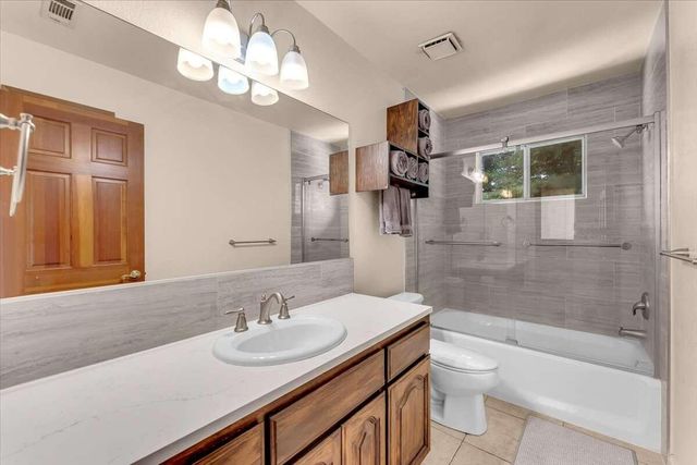 416 Arbor Place, Redding, CA 96001