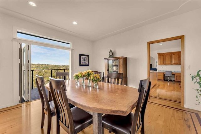 416 Arbor Place, Redding, CA 96001