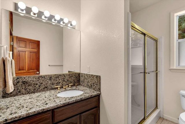 416 Arbor Place, Redding, CA 96001