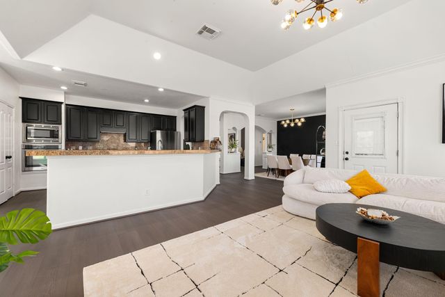 14910 Lake Woodbridge Court, Sugar Land, TX 77498