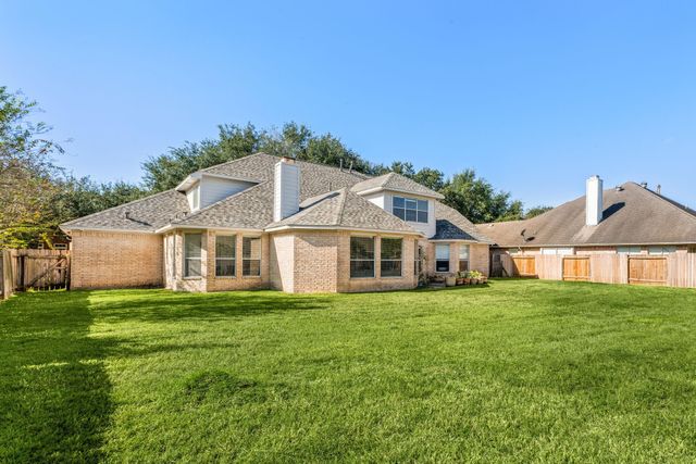 14910 Lake Woodbridge Court, Sugar Land, TX 77498