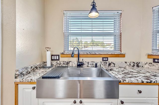 8147 Country Bay Blvd, Navarre, FL 32566