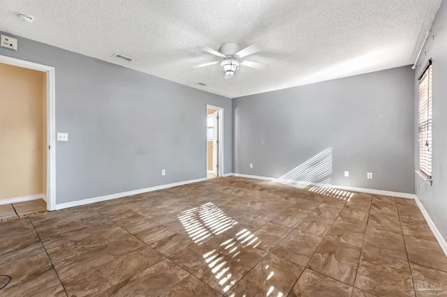 8147 Country Bay Blvd, Navarre, FL 32566