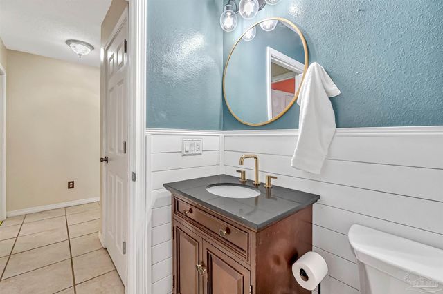 8147 Country Bay Blvd, Navarre, FL 32566