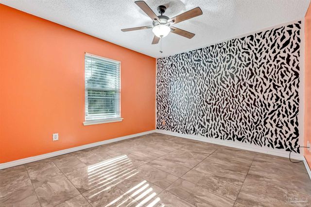 8147 Country Bay Blvd, Navarre, FL 32566