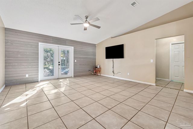 8147 Country Bay Blvd, Navarre, FL 32566