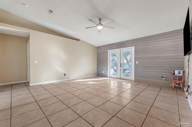 8147 Country Bay Blvd, Navarre, FL 32566