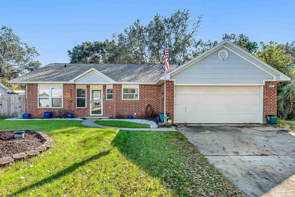 8147 Country Bay Blvd, Navarre, FL 32566