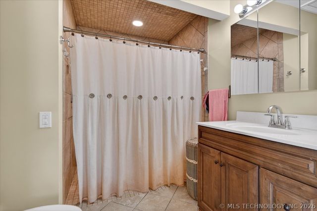 3801 E Mountain Road, Bartlesville, OK 74003