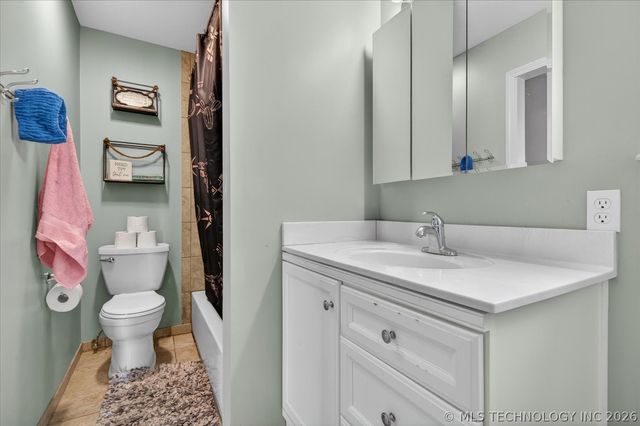 3801 E Mountain Road, Bartlesville, OK 74003