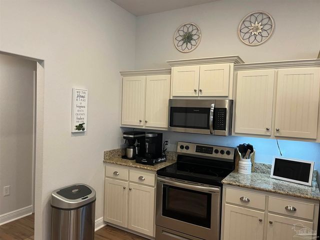 6100 Parsonage Cir, Milton, FL 32570