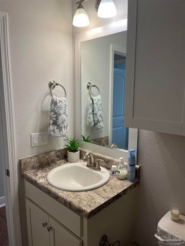 6100 Parsonage Cir, Milton, FL 32570