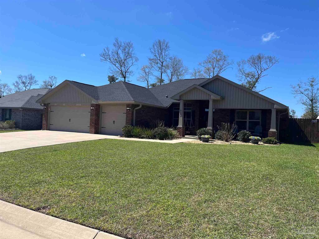 6100 Parsonage Cir, Milton, FL 32570