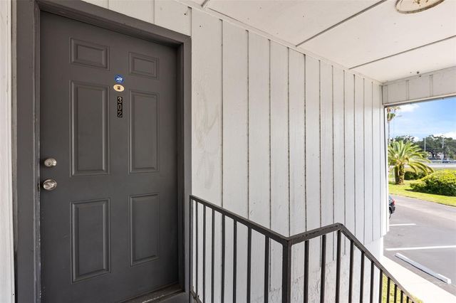 1000 S SEMORAN BOULEVARD 302, Winter Park, FL 32792