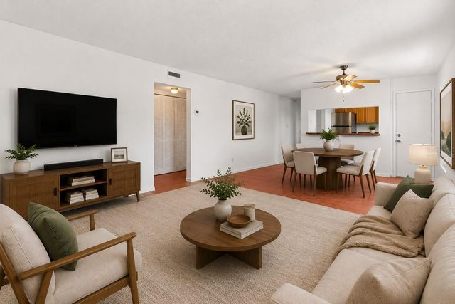 1000 S SEMORAN BOULEVARD 302, Winter Park, FL 32792