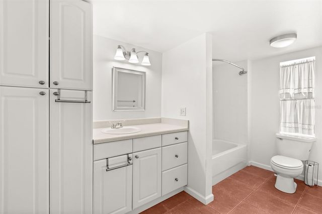 1000 S SEMORAN BOULEVARD 302, Winter Park, FL 32792