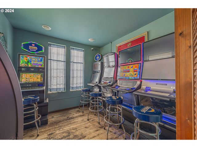 3030 OREGON Ave, Bandon, OR 97411