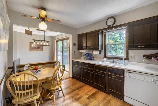 2284 Standridge Avenue, Maplewood, MN 55109