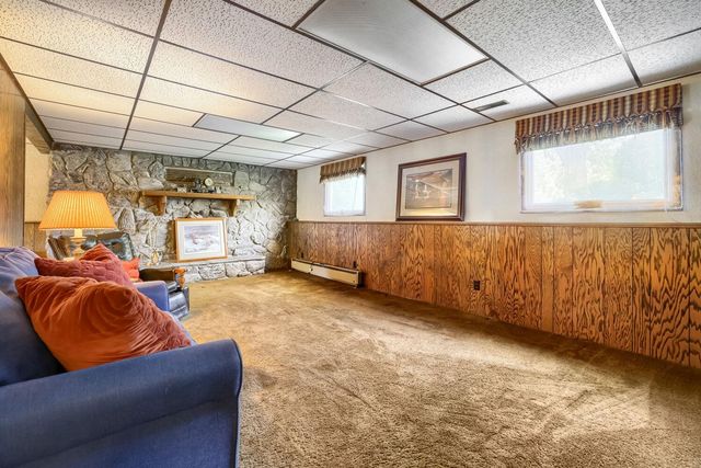 2284 Standridge Avenue, Maplewood, MN 55109