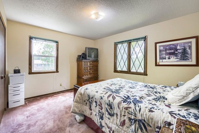 2284 Standridge Avenue, Maplewood, MN 55109