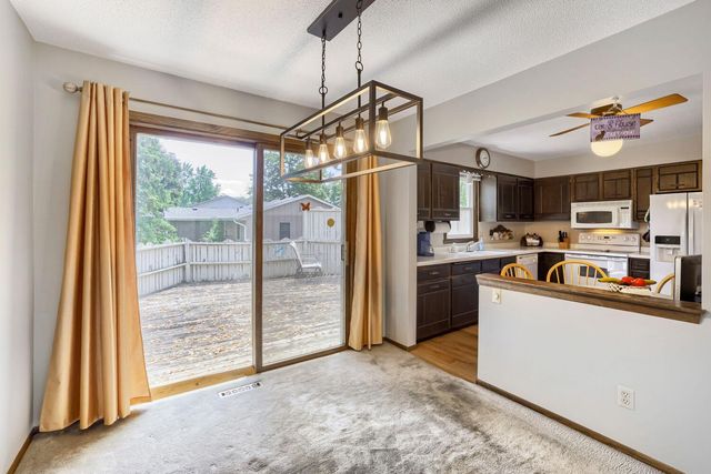 2284 Standridge Avenue, Maplewood, MN 55109