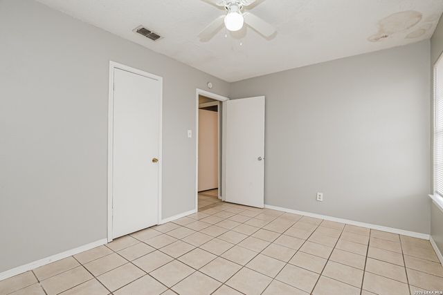 820 W Olmos, San Antonio, TX 78212