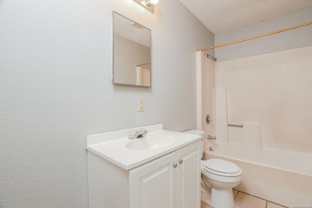 820 W Olmos, San Antonio, TX 78212