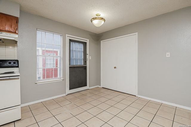 820 W Olmos, San Antonio, TX 78212