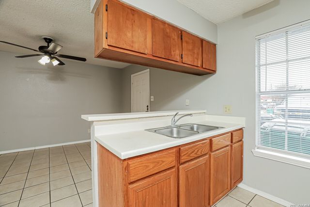 820 W Olmos, San Antonio, TX 78212