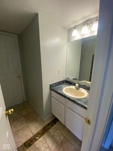 5636 Glen Canyon Drive, Indianapolis, IN 46237