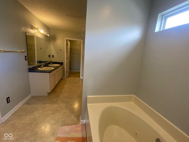 5636 Glen Canyon Drive, Indianapolis, IN 46237