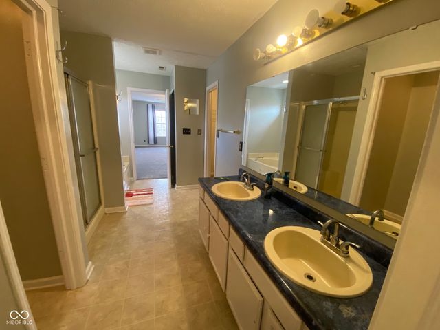 5636 Glen Canyon Drive, Indianapolis, IN 46237