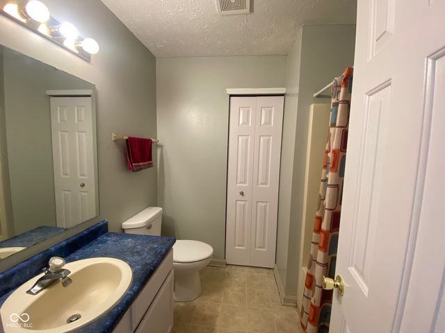 5636 Glen Canyon Drive, Indianapolis, IN 46237