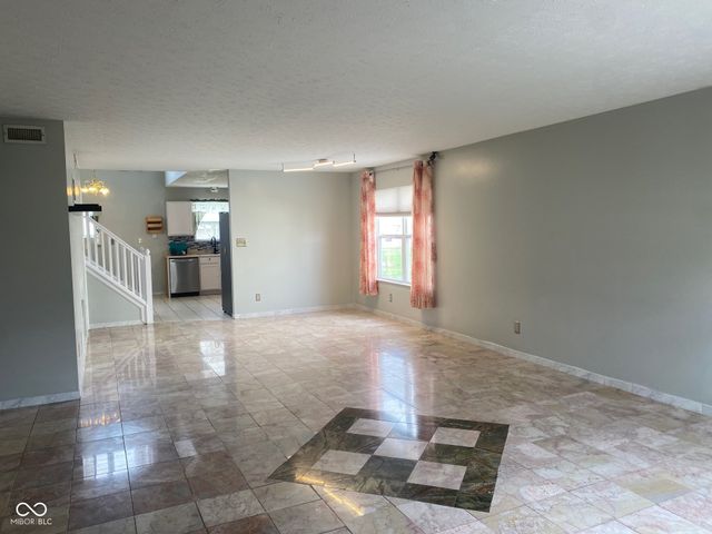 5636 Glen Canyon Drive, Indianapolis, IN 46237