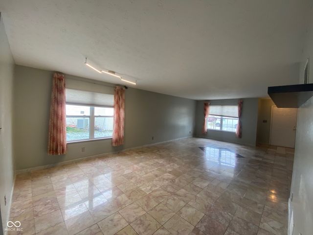 5636 Glen Canyon Drive, Indianapolis, IN 46237